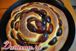 пирог со сливами