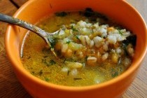 Сытный перловый суп