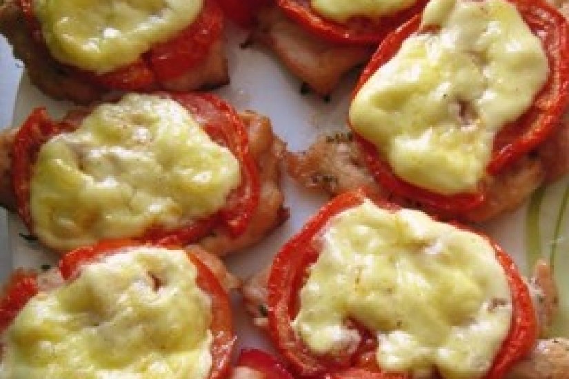 Курица с помидорами