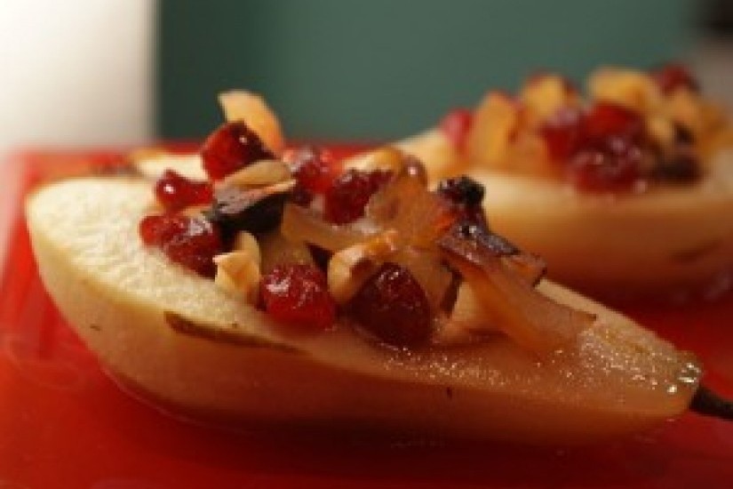 Чинёные груши в медовой глазури