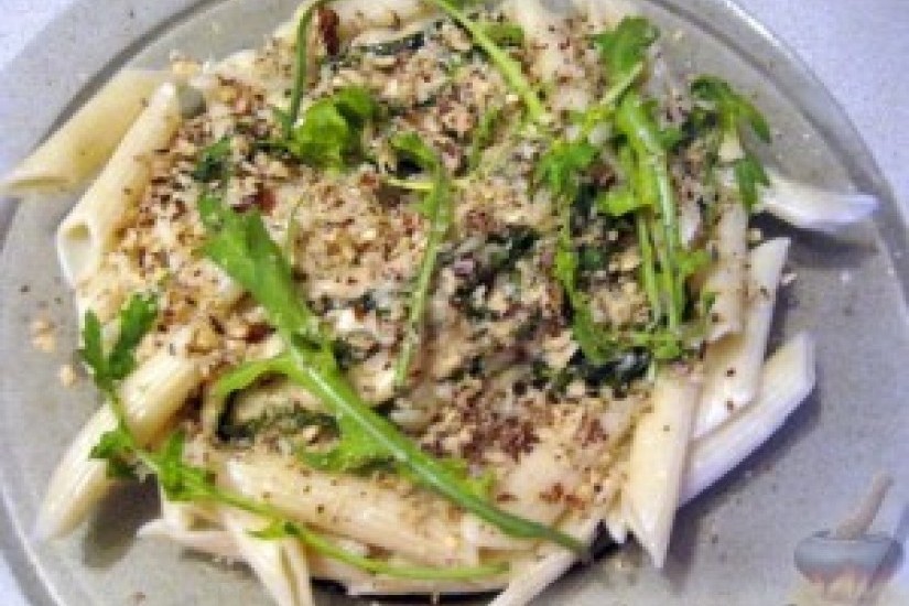 Паста с рукколой и грецкими орехами