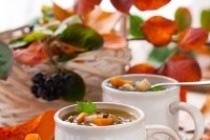 Деревенская похлебка с грибами, тыквой и перловкой