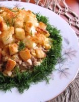 с кукурузой и гренками