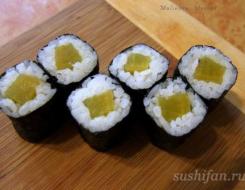 суши с маринованным дайконом