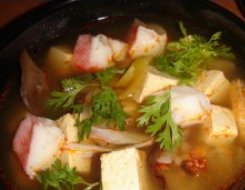 мисо-суп с креветками, тофу и дайконом