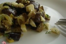 Салат с баклажанами и яйцом