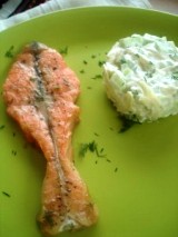 стейк с огуречным салатом