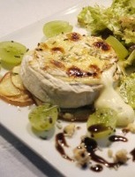 запеченный камамбер