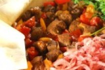 Печень и помидоры