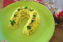 Салат "Подкова" - встречаем год Лошади