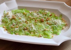 Подборка рецептов с корневым сельдереем: Карпаччо из сельдерея с трюфельным маслом и пармезаном