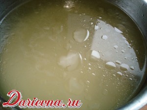 Суп харчо - мой вариант (рецепт от Изюминки с пошаговыми фотографиями). Мясо вымыть, залить холодной водой и поставить варить. Появляющуюся пену снимать шумовкой. Через 1,5 часа мясо вынуть. Положить рис, соль, перец и варить еще минут 30. Суп харчо - мой вариант (рецепт от Изюминки с пошаговыми фотографиями). Мясо вымыть, залить холодной водой и поставить варить. Появляющуюся пену снимать шумовкой. Через 1,5 часа мясо вынуть. Положить рис, соль, перец и варить еще минут 30.