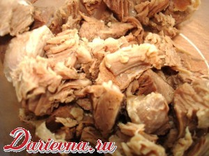 Суп харчо - мой вариант (рецепт от Изюминки с пошаговыми фотографиями). Мясо отделить от костей и разобрать (разрезать) на некрупные кусочки. Суп харчо - мой вариант (рецепт от Изюминки с пошаговыми фотографиями). Мясо отделить от костей и разобрать (разрезать) на некрупные кусочки.