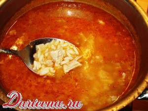 Суп харчо - мой вариант (рецепт от Изюминки с пошаговыми фотографиями). Тушить все вместе 3-5 минут. За 5-10 минут до окончания варки в суп добавить зажарку, мясо и положить специи по вкусу. Суп харчо - мой вариант (рецепт от Изюминки с пошаговыми фотографиями). Тушить все вместе 3-5 минут. За 5-10 минут до окончания варки в суп добавить зажарку, мясо и положить специи по вкусу.