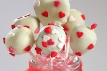 Десерт на палочке