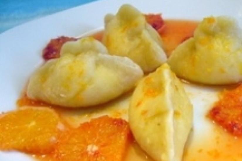 Вареники с творогом и... соусом!