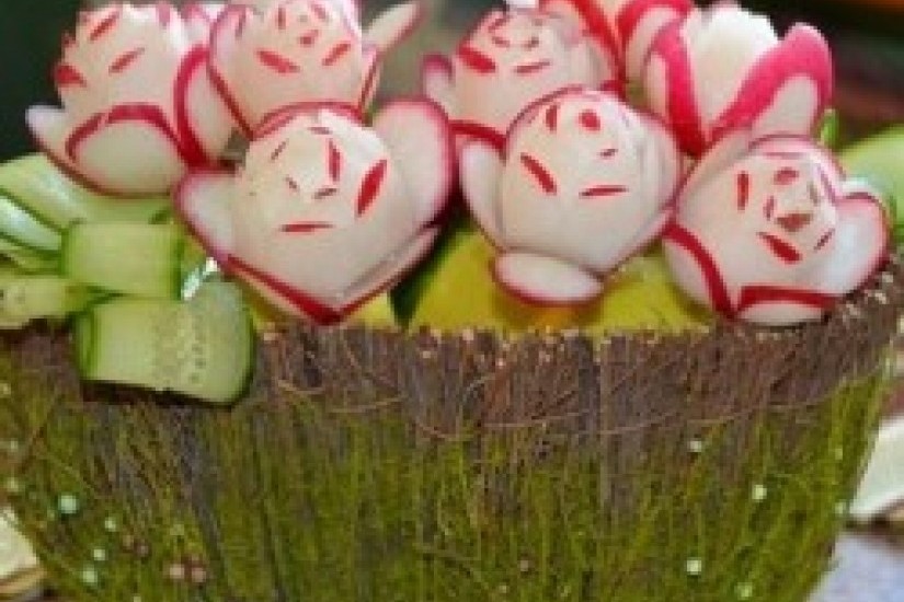 Украшения для салата - карвинг с редиской