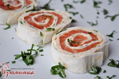 рулет из лаваша с красной рыбой рулет из лаваша с красной рыбой