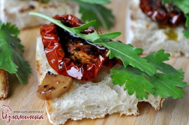 брускетта с вялеными помидорами брускетта с вялеными помидорами