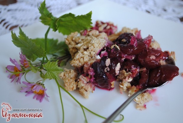 сливовый крамбл