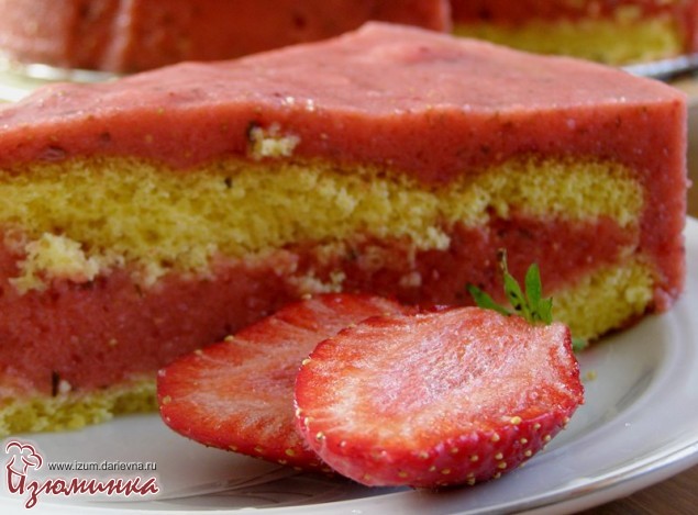 бисквит с клубникой