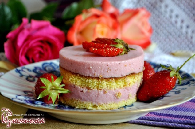 бисквитный торт с клубникой