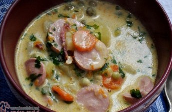 Суп с сосисками и плавленым сырком