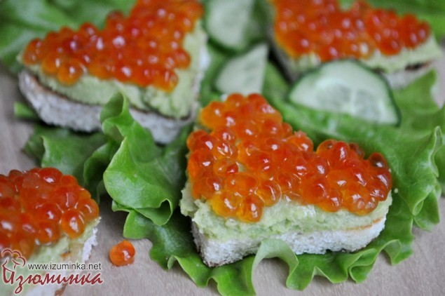 бутерброд с красной икрой
