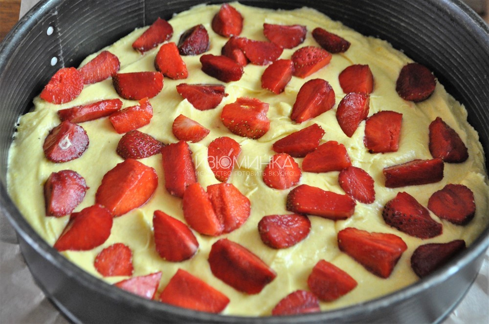 пирог с клубникой