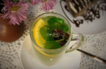 Имбирный чай с апельсином и корицей