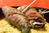 Рулет из телятины с грушами