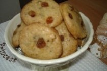 Новогоднее детское печенье с изюмом