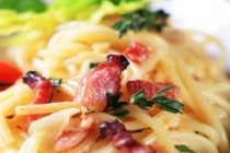 Спагетти со спаржей и ветчиной