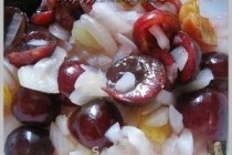 Вишня с луком - оригинальная закуска под мясные блюда