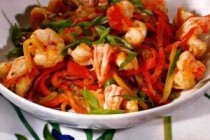 Салат с креветками в пивной заправке