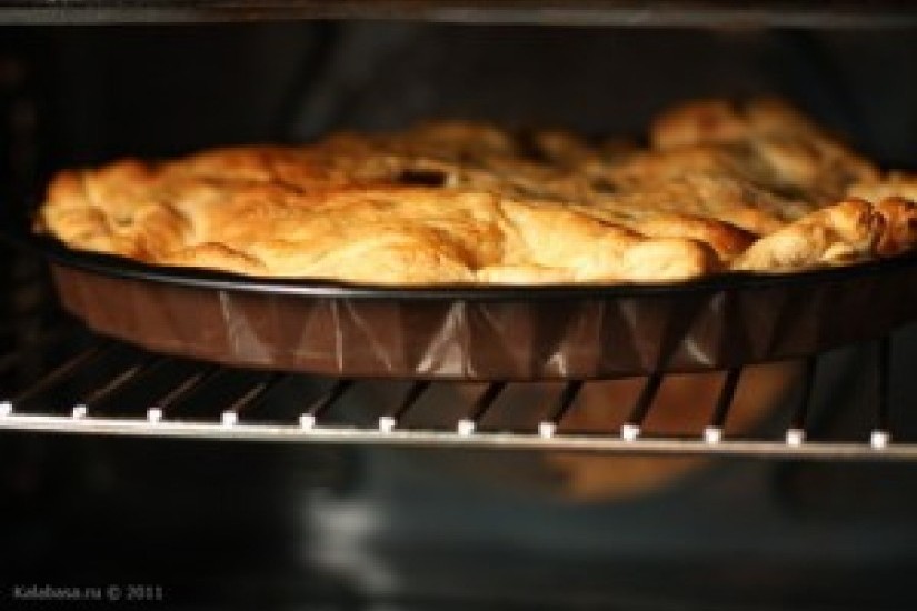 Пирог с персиками и бананами