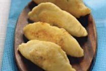 Картофельные пирожки с черносливом